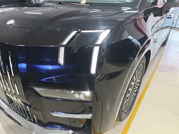 Фото 24 - Zeekr 009