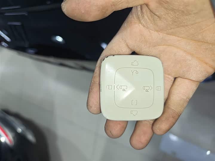 Фото 9 - Zeekr 009