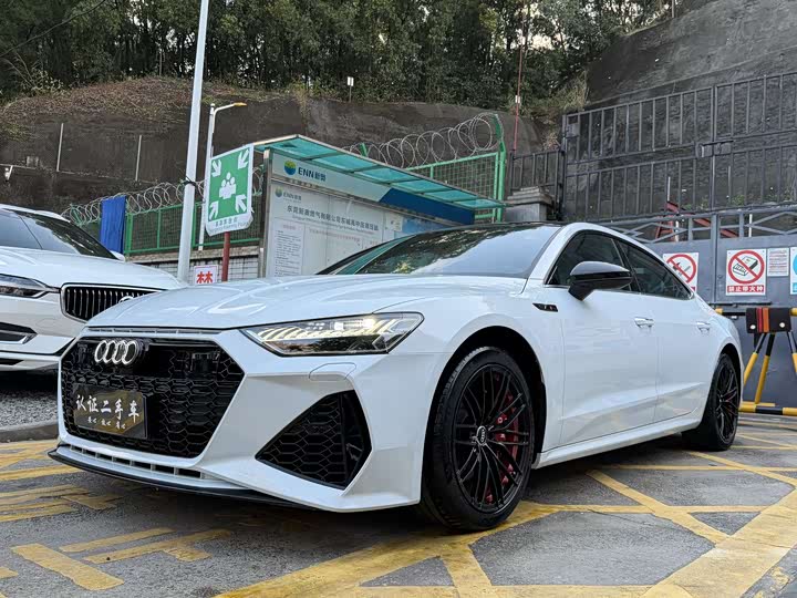 Фото 1 - Audi A7L