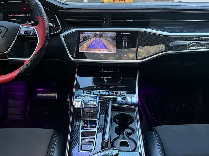 Фото 19 - Audi A7L