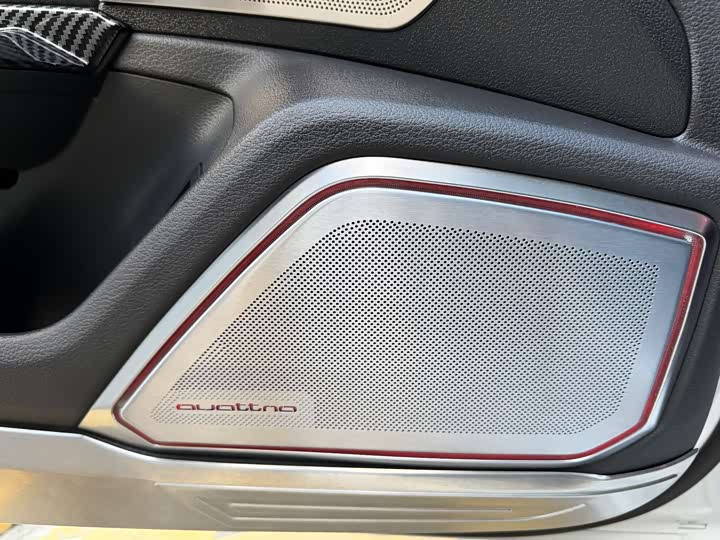 Фото 20 - Audi A7L