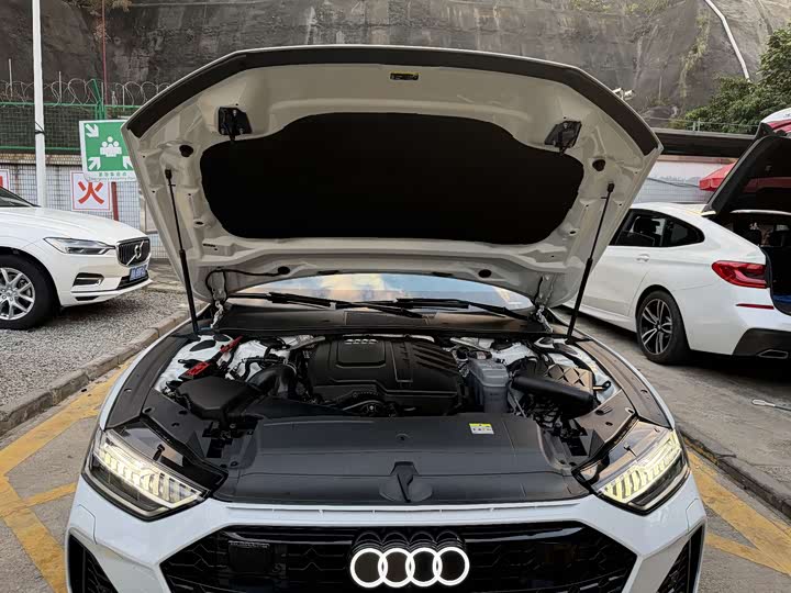 Фото 25 - Audi A7L
