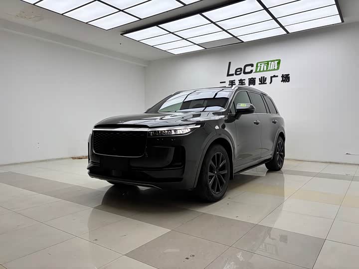 Фото 1 - LiXiang One