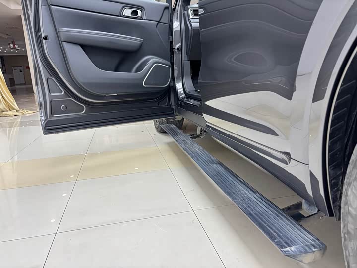 Фото 5 - LiXiang One