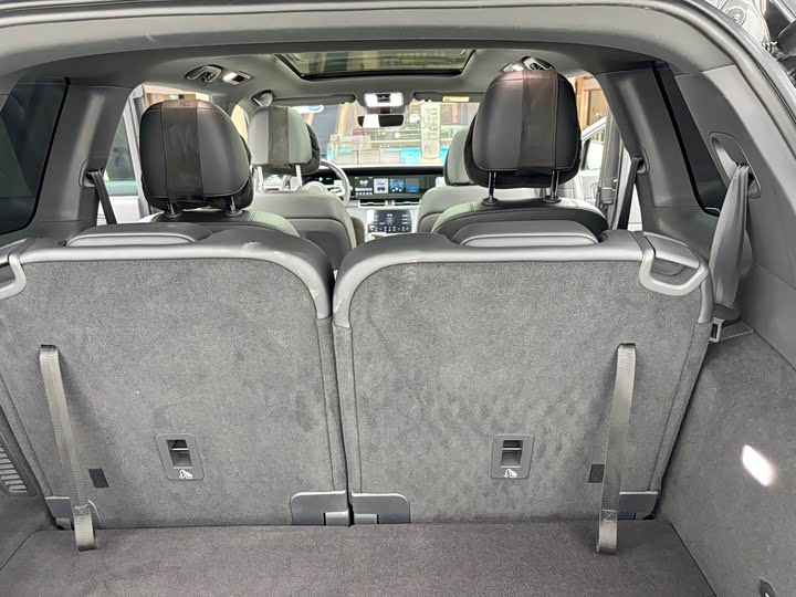 Фото 7 - LiXiang One