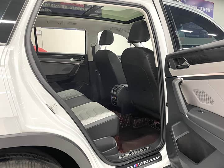 Фото 14 - Volkswagen Tayron