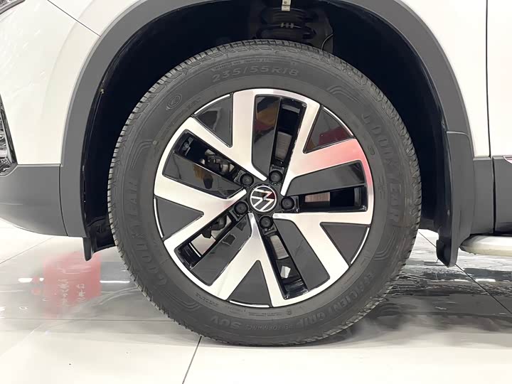 Фото 16 - Volkswagen Tayron