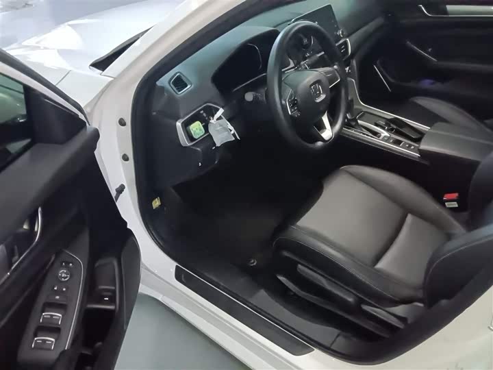 Фото 16 - Honda Inspire