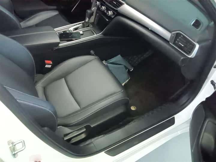 Фото 25 - Honda Inspire