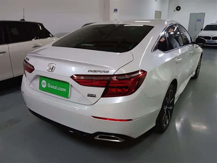 Фото 7 - Honda Inspire