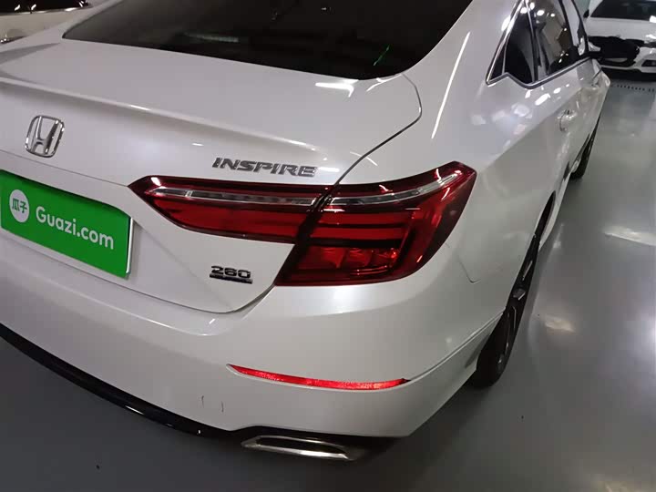 Фото 8 - Honda Inspire