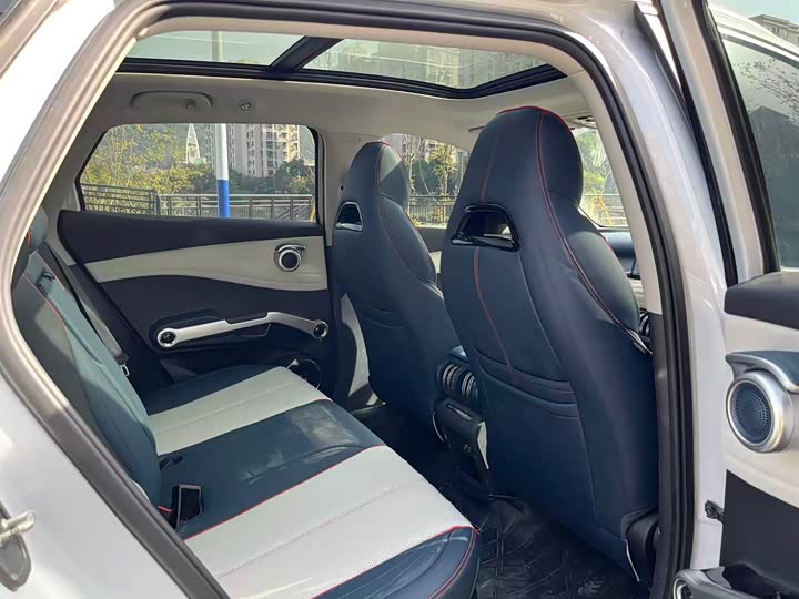 Фото 14 - BYD Yuan Plus