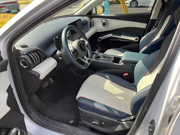 Фото 6 - BYD Yuan Plus