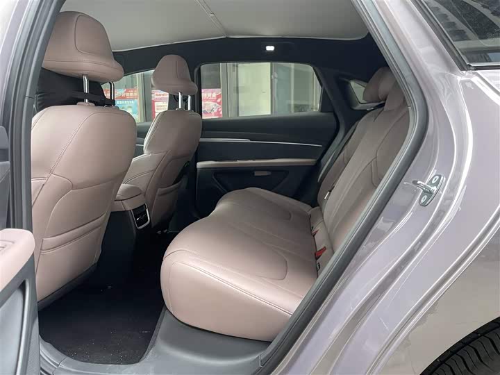 Фото 8 - XPeng Mona M03