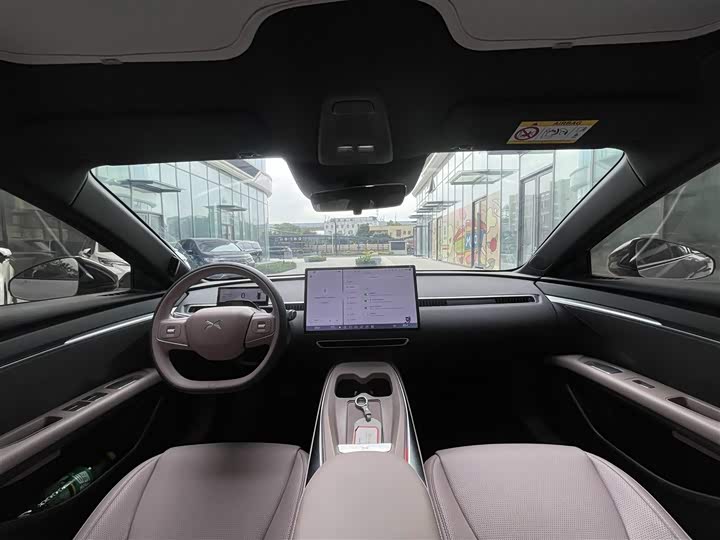 Фото 9 - XPeng Mona M03