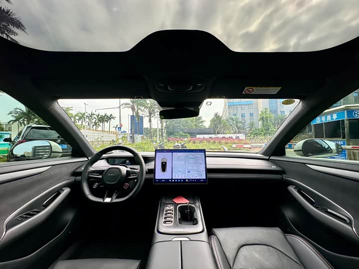 Фото 5 - Xiaomi SU7