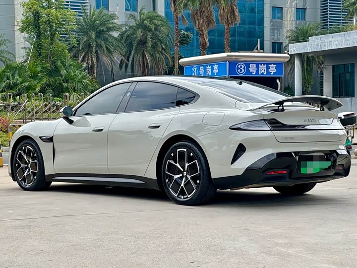 Фото 7 - Xiaomi SU7