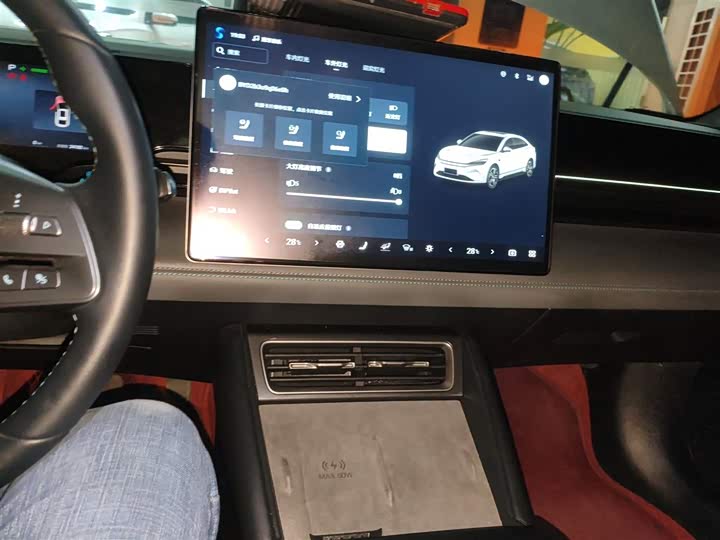 Фото 13 - BYD Qin L