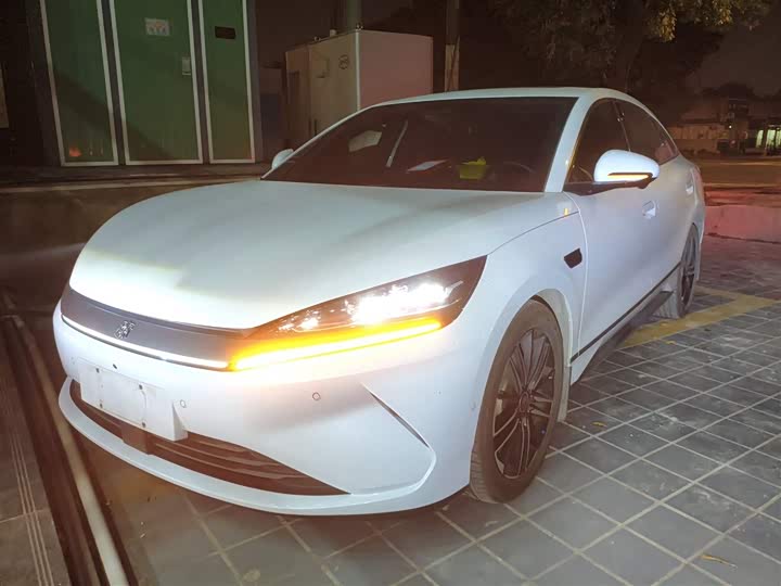 Фото 2 - BYD Qin L