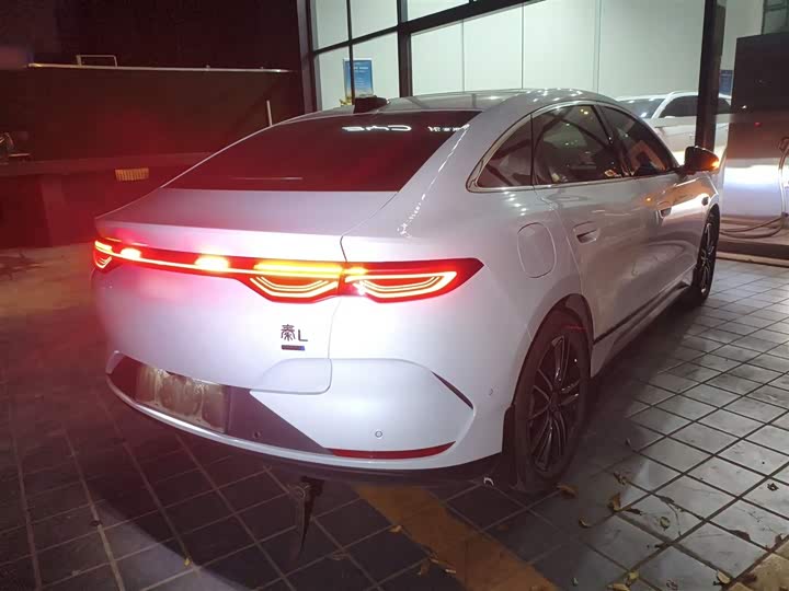 Фото 7 - BYD Qin L