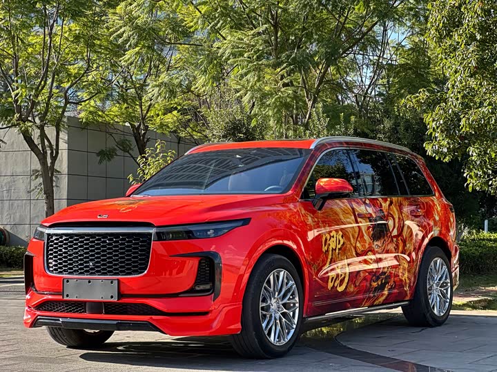 Фото 1 - LiXiang One