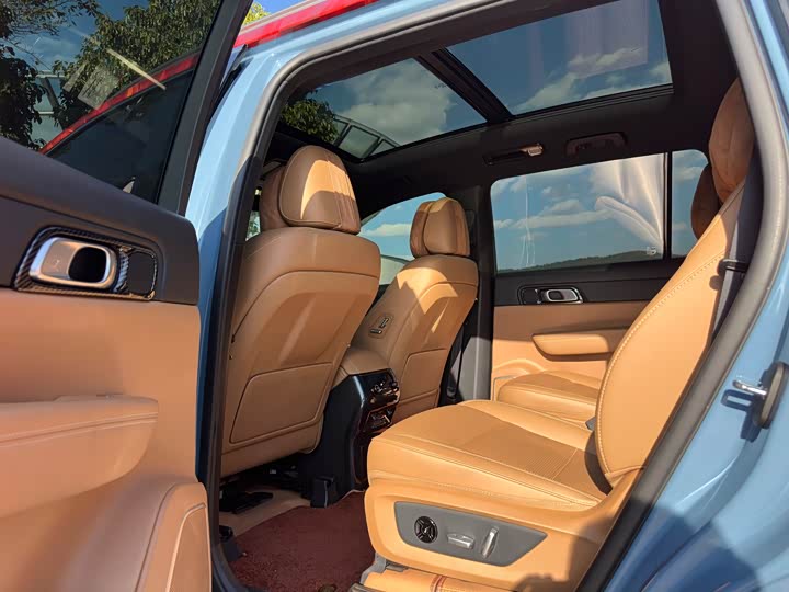 Фото 16 - LiXiang One