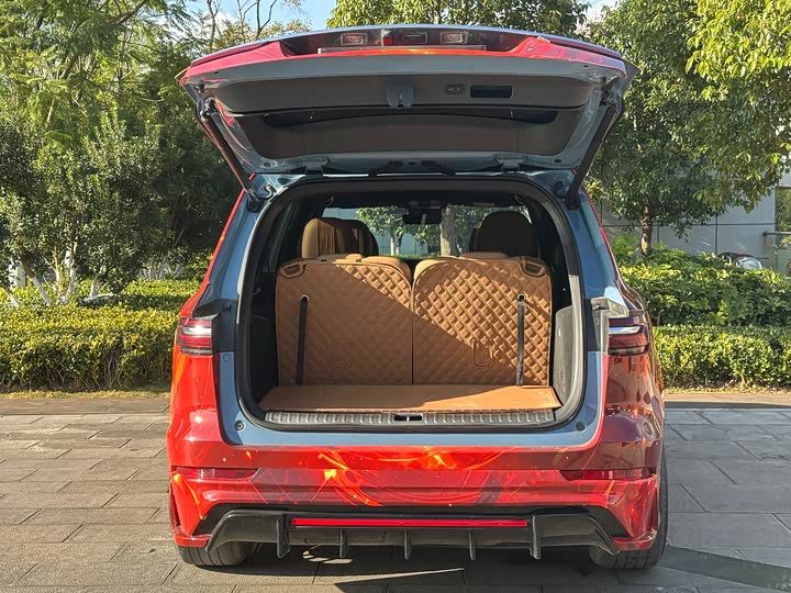 Фото 22 - LiXiang One