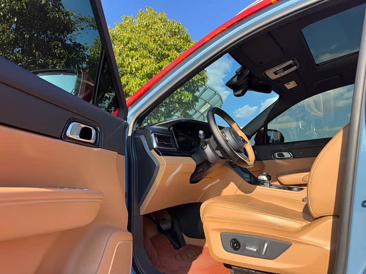 Фото 9 - LiXiang One