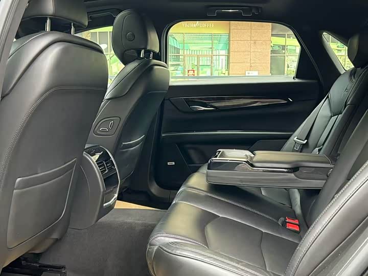 Фото 15 - Cadillac CT6