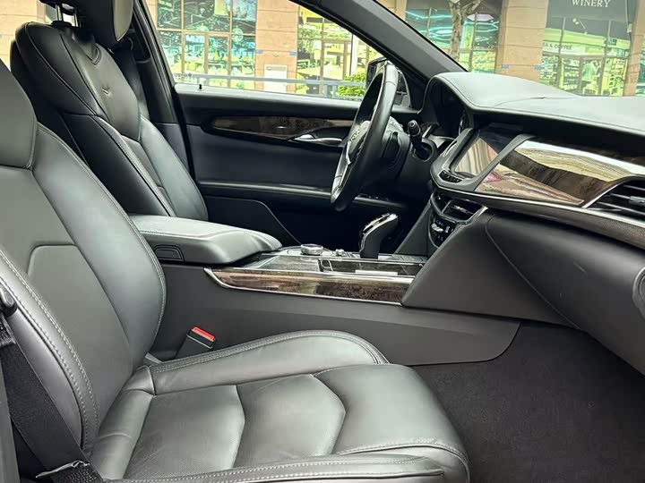 Фото 16 - Cadillac CT6