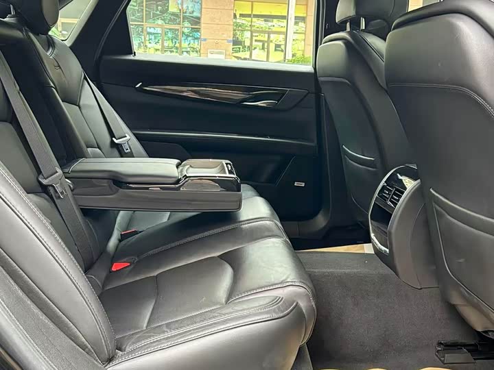 Фото 18 - Cadillac CT6