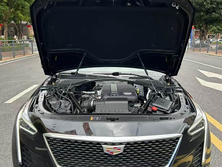 Фото 8 - Cadillac CT6