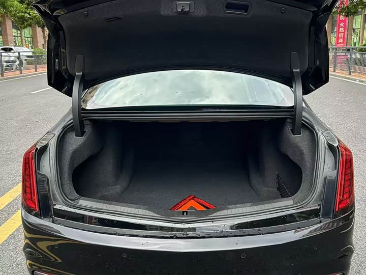 Фото 9 - Cadillac CT6