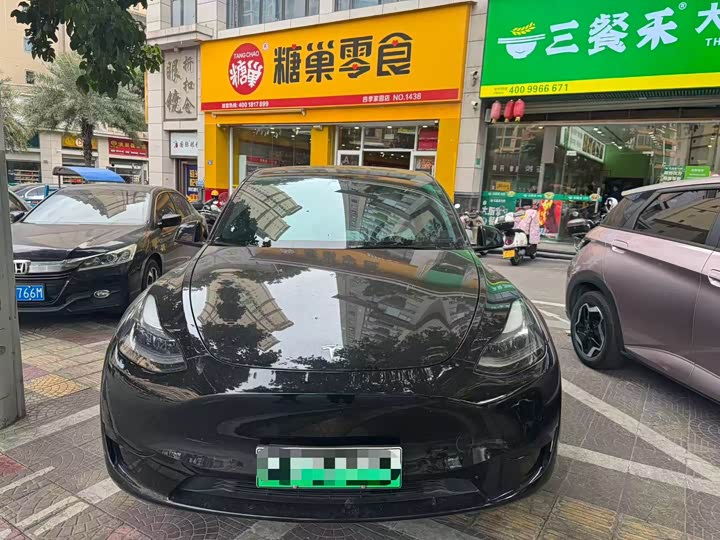Фото 2 - Tesla Model Y