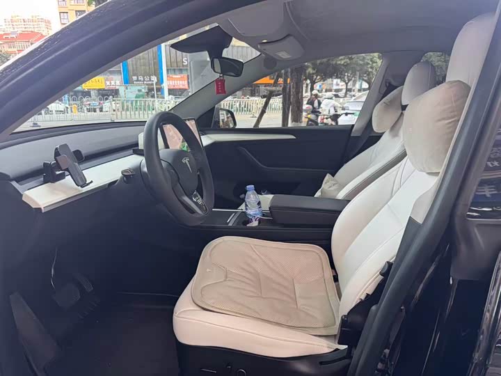 Фото 4 - Tesla Model Y