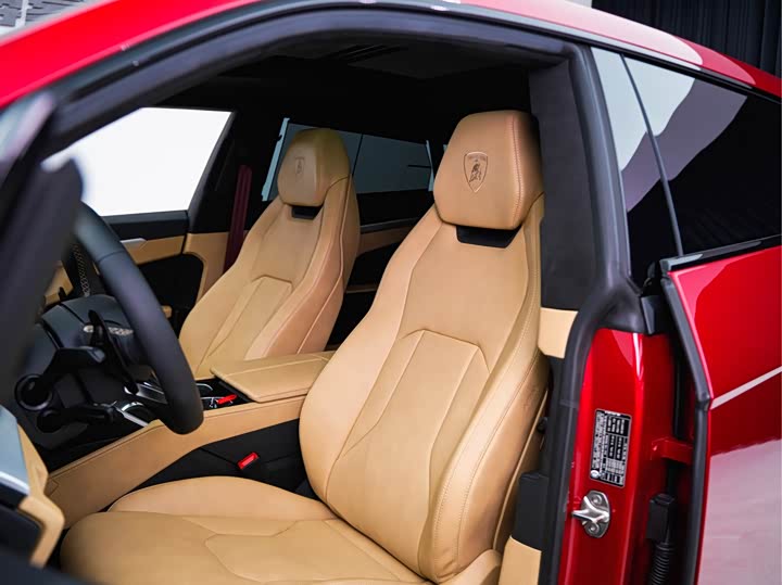 Фото 13 - Lamborghini Urus