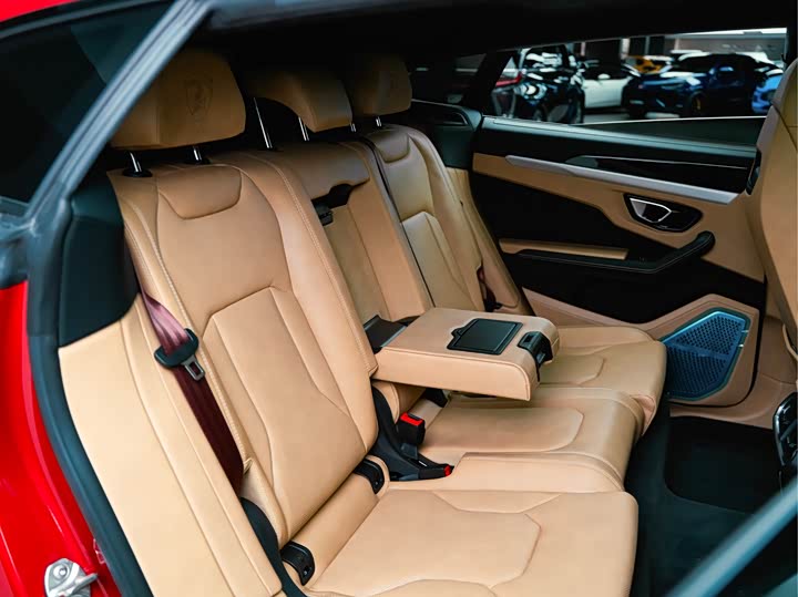 Фото 23 - Lamborghini Urus