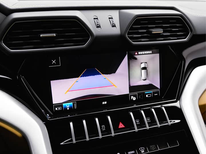 Фото 26 - Lamborghini Urus