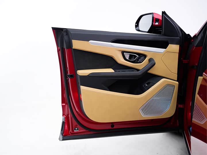 Фото 9 - Lamborghini Urus