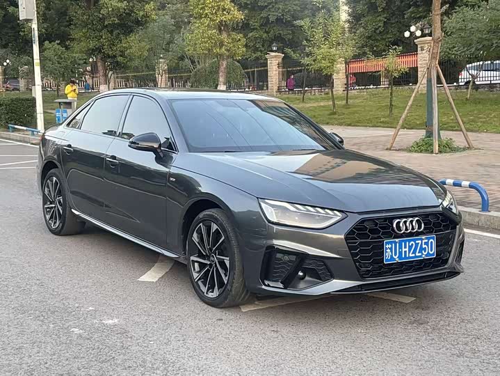 Фото 3 - Audi A4L