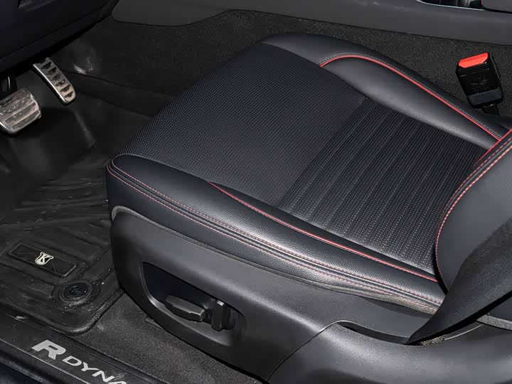 Фото 26 - Land Rover Discovery Sport