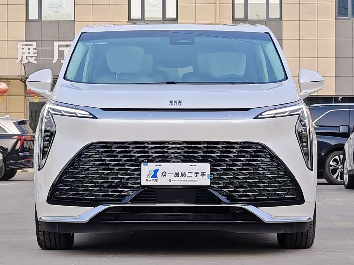 Фото 2 - Buick GL8 Century