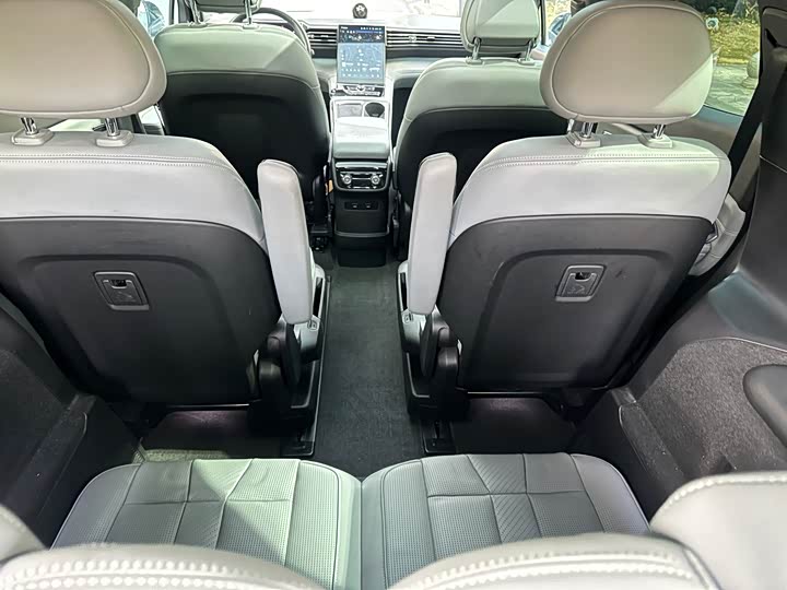 Фото 10 - Nio ES8