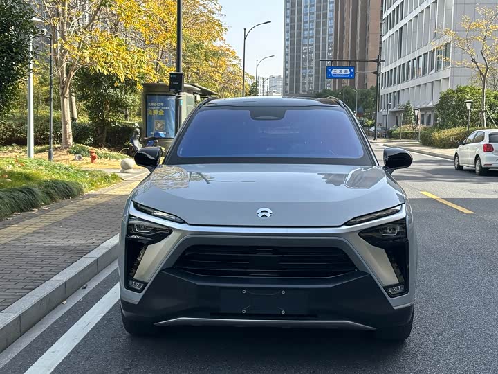 Фото 2 - Nio ES8