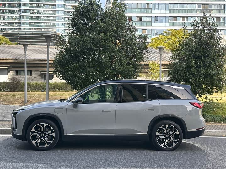 Фото 3 - Nio ES8