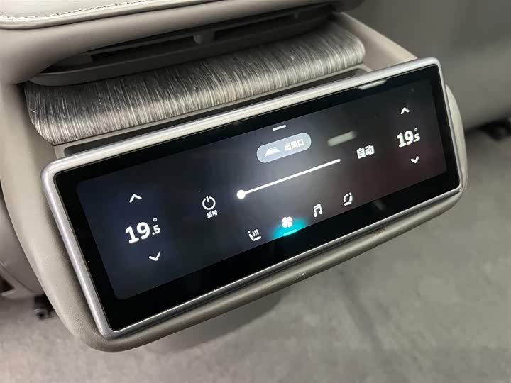 Фото 19 - Nio ET7