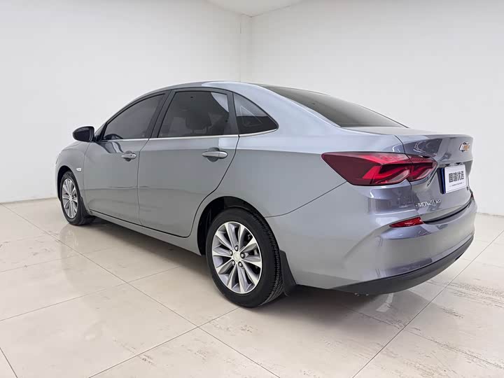 Фото 4 - Chevrolet Monza