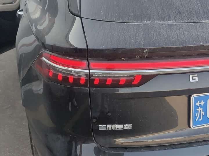 Фото 6 - Geely Monjaro