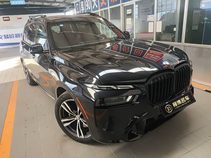 Фото 2 - BMW X7