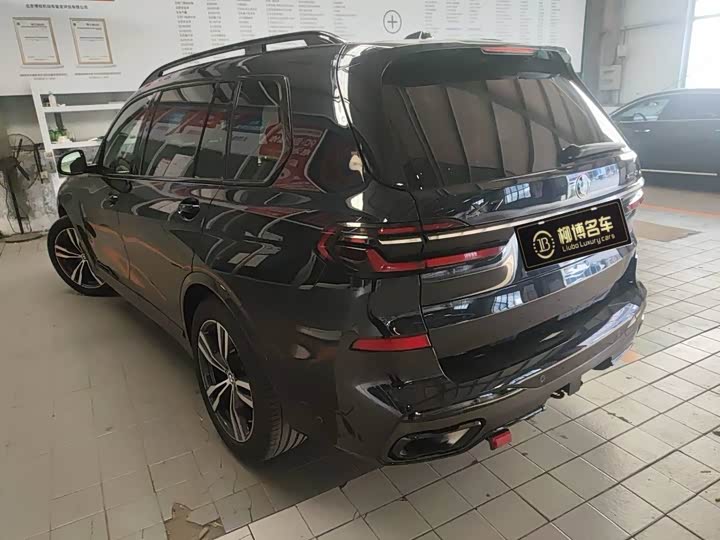 Фото 3 - BMW X7